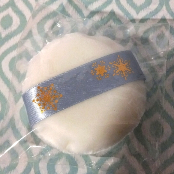 Snow Beauty Cosmetic Sponge - Picture 2 of 4